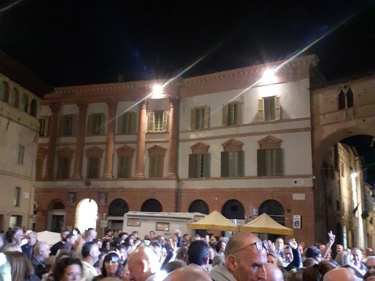 Apartamento La Casa Di Miri Foligno Exterior foto